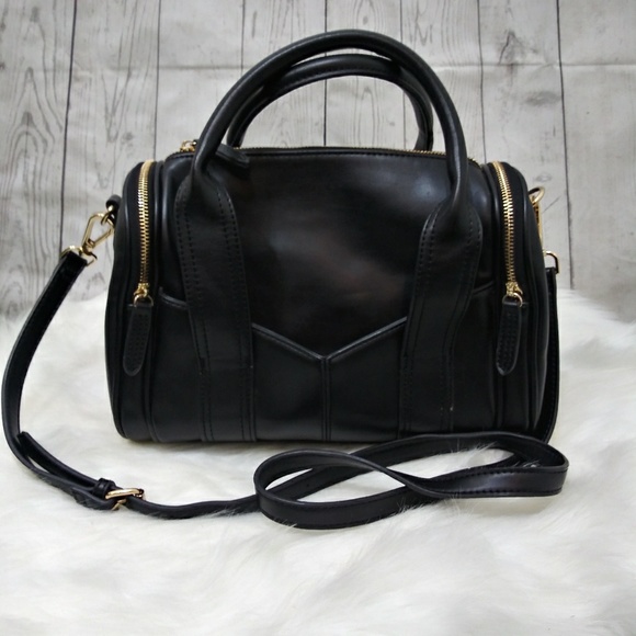 Steve Madden Handbags - Steve Madden Black Satchel Crossbody Tote